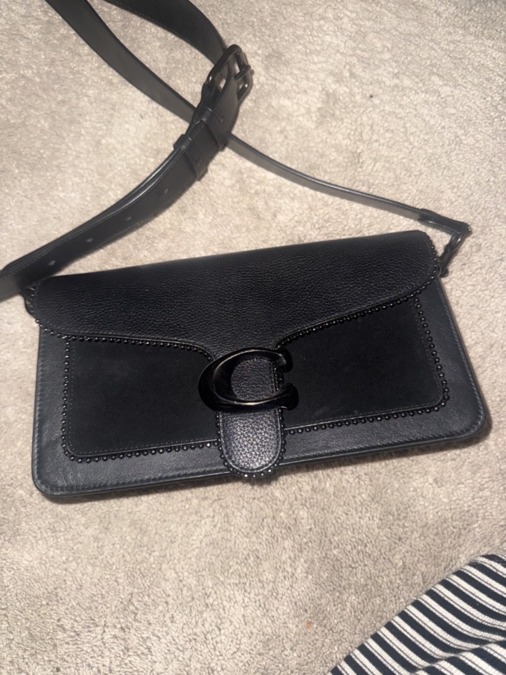 Share Women's Tabby Coach Shoulder Bag 26 - Gently Used Condition